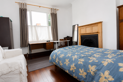 3 bedroom flat to rent, Millman Street, Holborn, London, WC1N