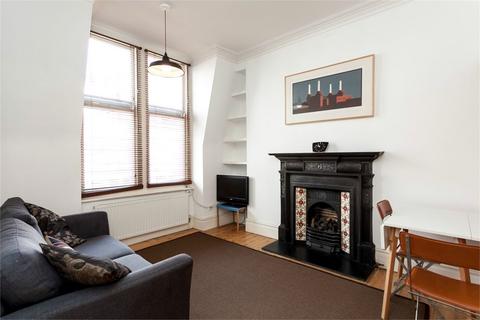 3 bedroom apartment to rent, Torrington Place, WC1E