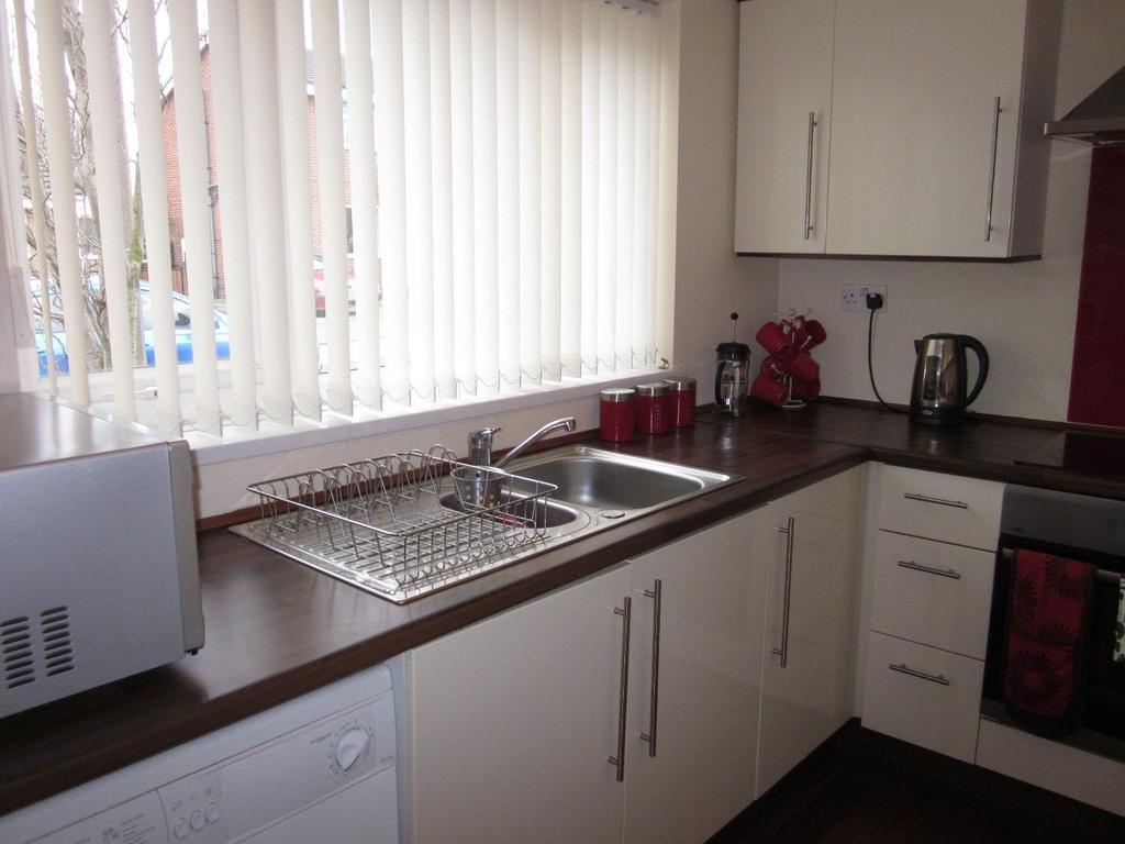 Apartment in Sheffield, South Yorkshire - View 3