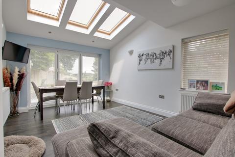 3 bedroom house for sale - OLD STREET, STUBBINGTON