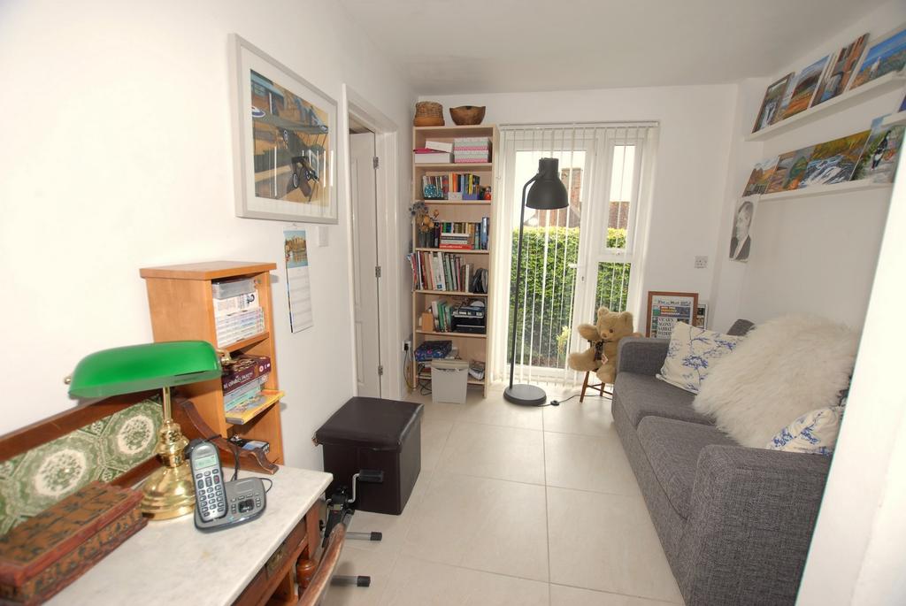 Study/bedroom 3