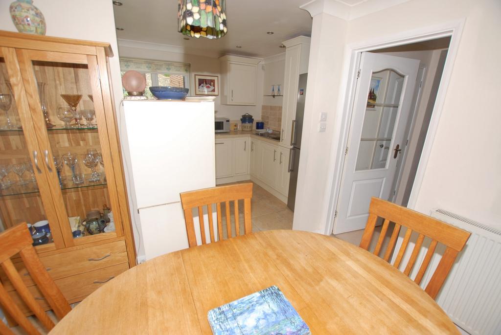 Kitchen/dining