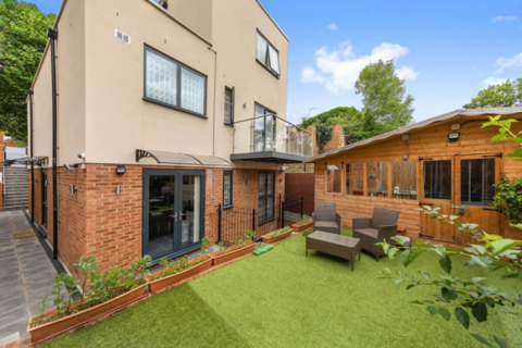 undefined, Mapesbury Road, London