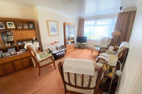 80 West Road, Feltham, TW14 8JE