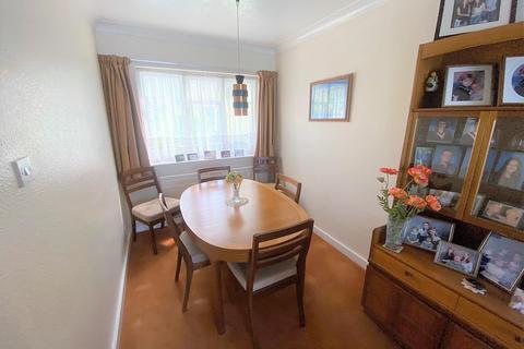 80 West Road, Feltham, TW14 8JE