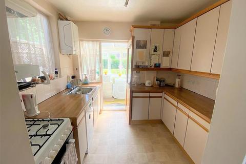 80 West Road, Feltham, TW14 8JE