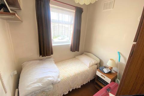80 West Road, Feltham, TW14 8JE