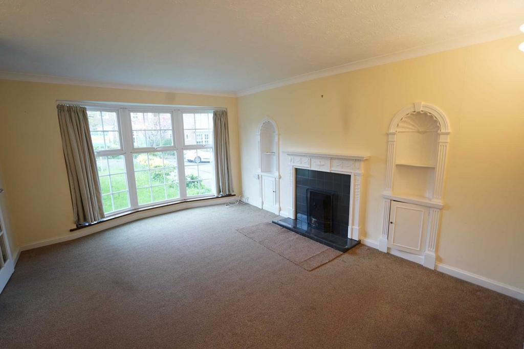 Rufus Close, Lewes 3 bed end of terrace house £1,600 pcm (£369 pw)