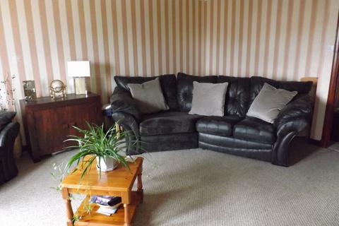 2 bedroom flat to rent, Kingsmills Court, Elgin