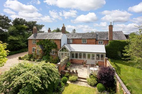 The Old Farmhouse Hares Furrow Burton Overy 5 bed detached