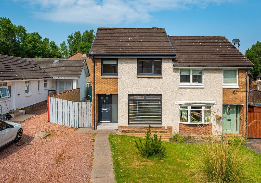 Langlea Avenue, Cambuslang, South... 3 bed semidetached house £1,250