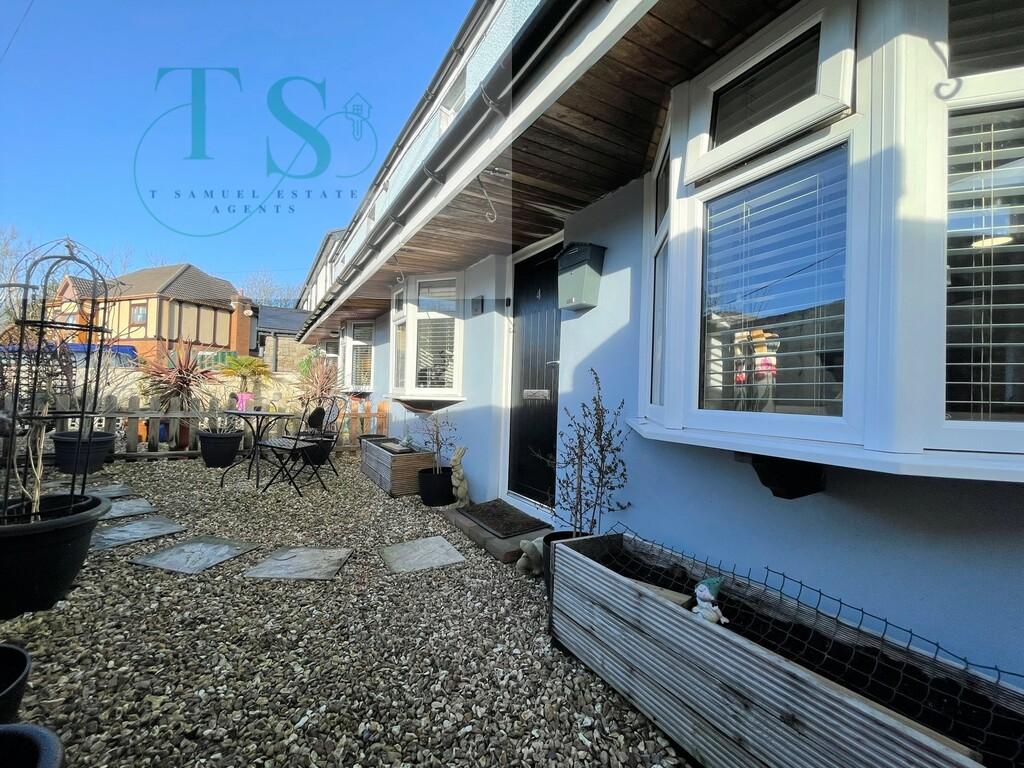 Pit Place, Cwmbach, Aberdare 2 bed semidetached house for sale £169,995