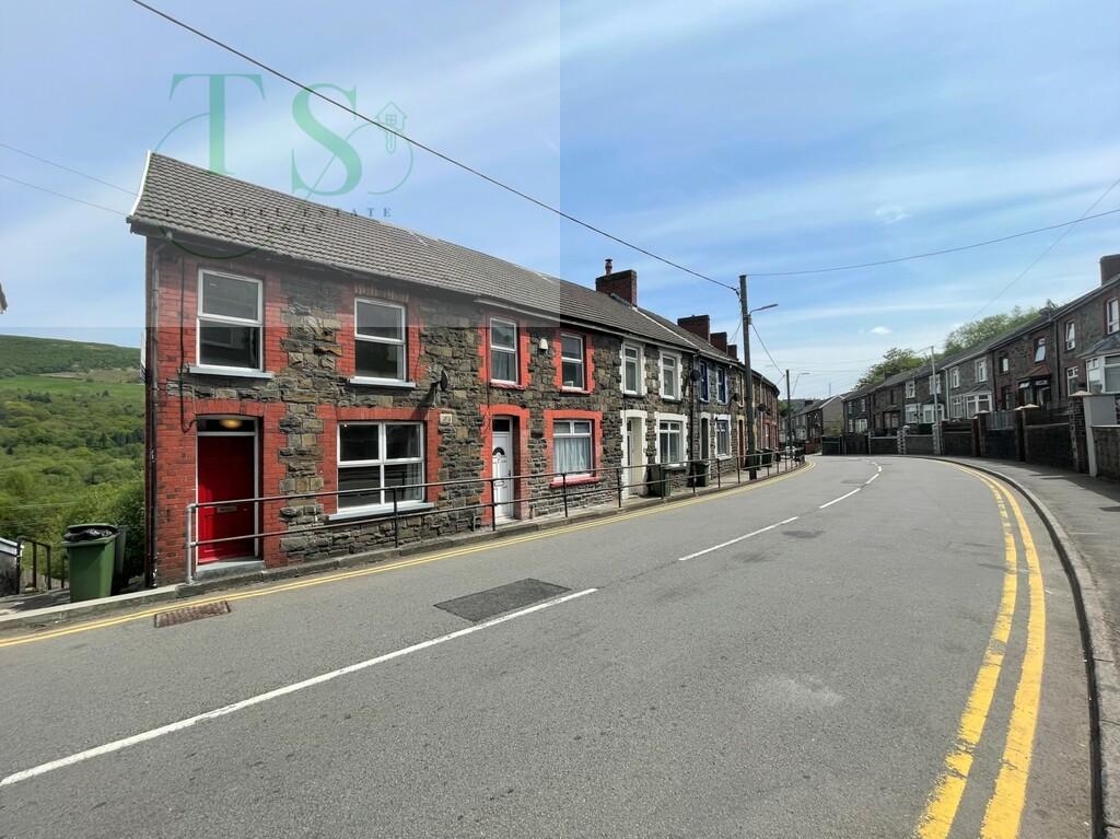 Pentwyn Avenue, Mountain Ash 2 bed end of terrace house £93,500
