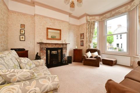 32 Albert Road, Ashford, TN24 8NX