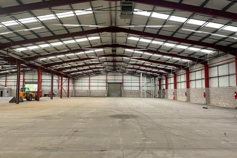 Industrial unit to rent, Broadgate, Oldham OL9