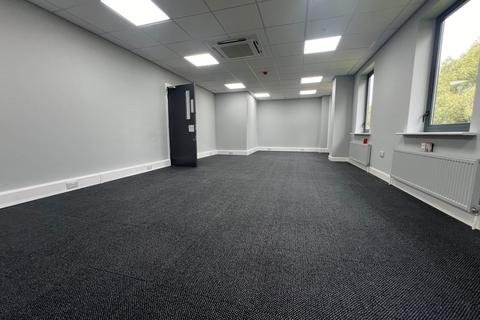 Industrial unit to rent, Broadgate, Oldham OL9