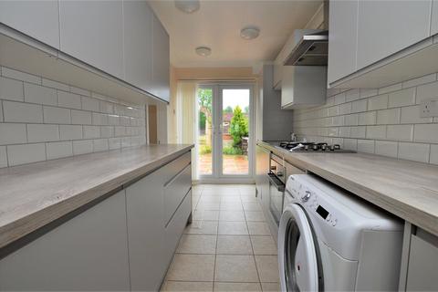 4 Pond Meadow, Guildford, GU2 8LF