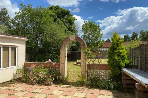 4 Pond Meadow, Guildford, GU2 8LF