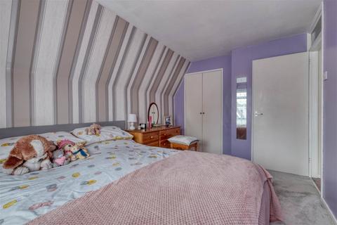 35 Grafton Close, Redditch, B98 7TR