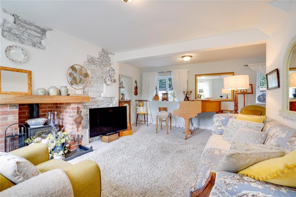 Whiteways, Newcastle, Craven Arms, Shropshire 3 bed detached house for