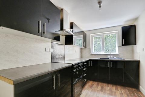 2 bedroom semi-detached house to rent, Melrose Close, York, YO31