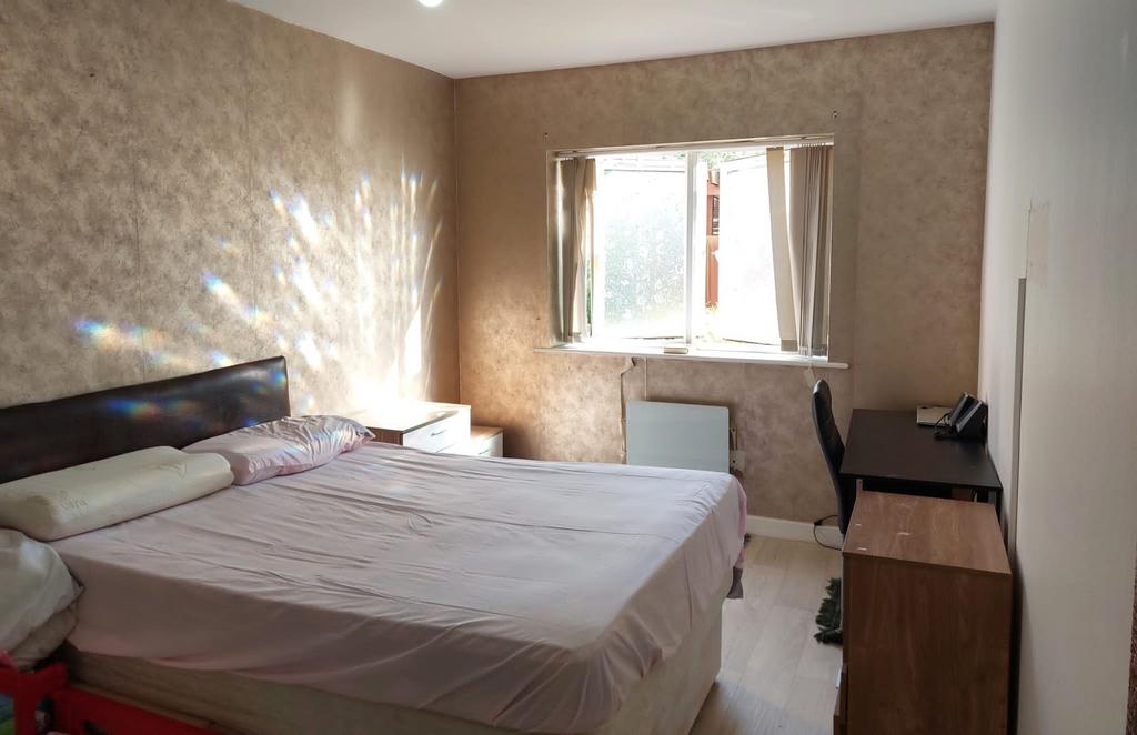 Bridgefield Court, Bridge Road, Prescot, Merseyside, L34 2 bed flat £