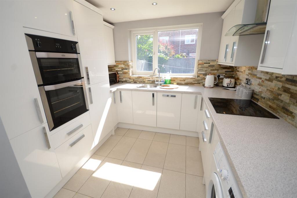 Warwick Road, South Shields 2 bed semidetached house for sale £180,000