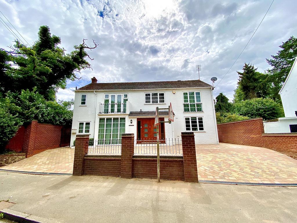 Drayton Road, Belbroughton, Stourbridge DY9 0DX 4 bed detached house