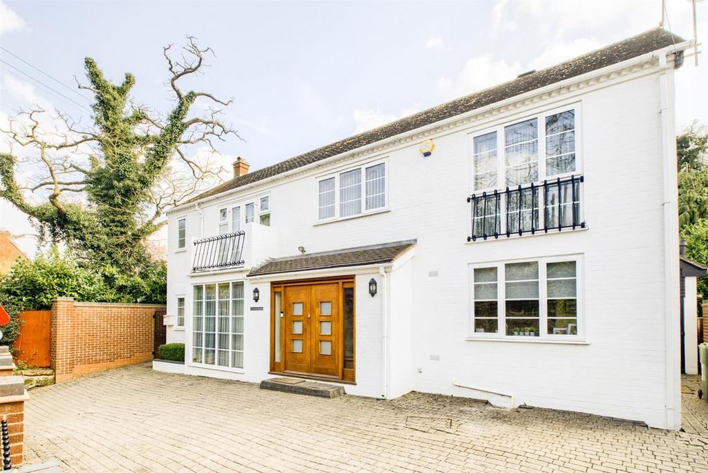 Drayton Road, Belbroughton, Stourbridge DY9 0DX 4 bed detached house