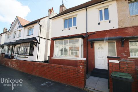15 Cliff Place, Blackpool, FY2 9JT