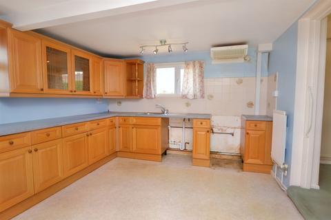 14 Horefield, Porton, Salisbury, SP4 0LE