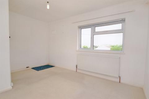 14 Horefield, Porton, Salisbury, SP4 0LE