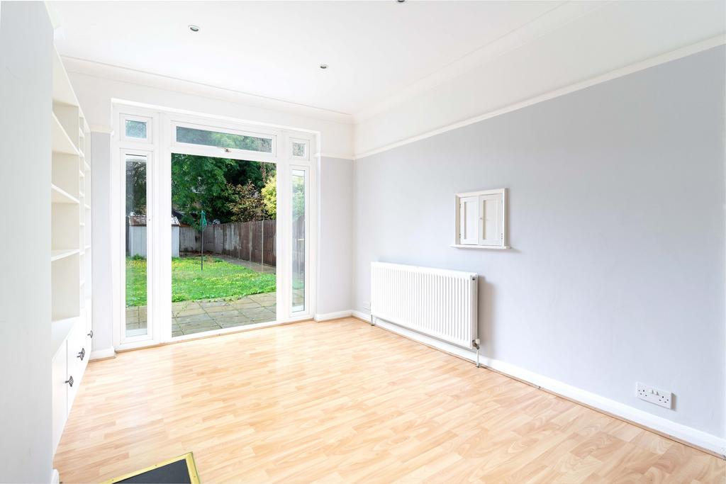 House in London - View 2