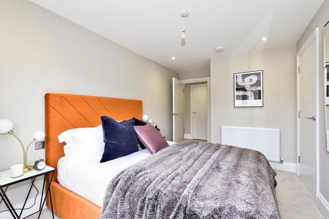 2 bedroom flat for sale - 2 Haydon Road, Watford, Hertfordshire, WD19