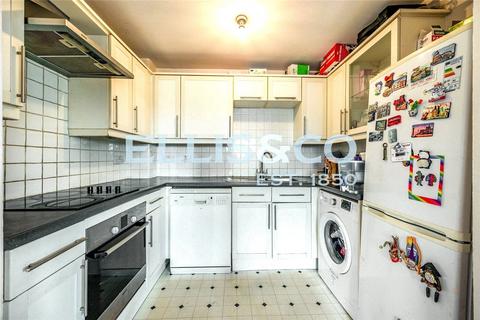 2 bedroom apartment to rent, Hirst Crescent, Wembley, HA9