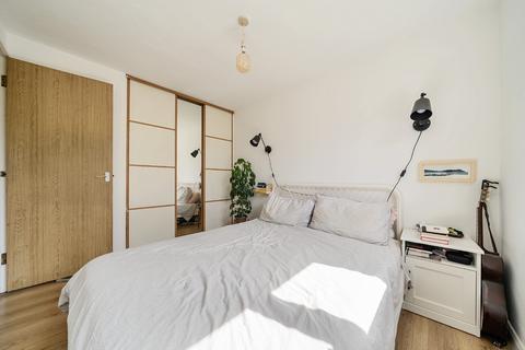 12 Woodrush Close, London, SE14 6DJ