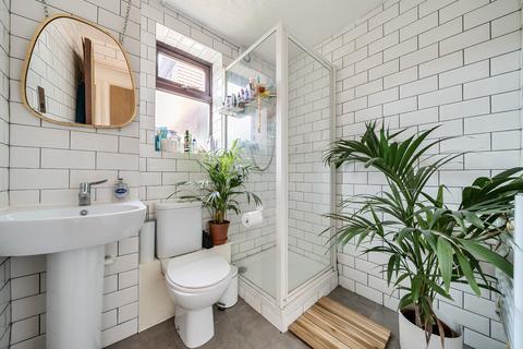 12 Woodrush Close, London, SE14 6DJ