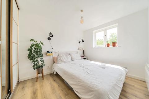 12 Woodrush Close, London, SE14 6DJ