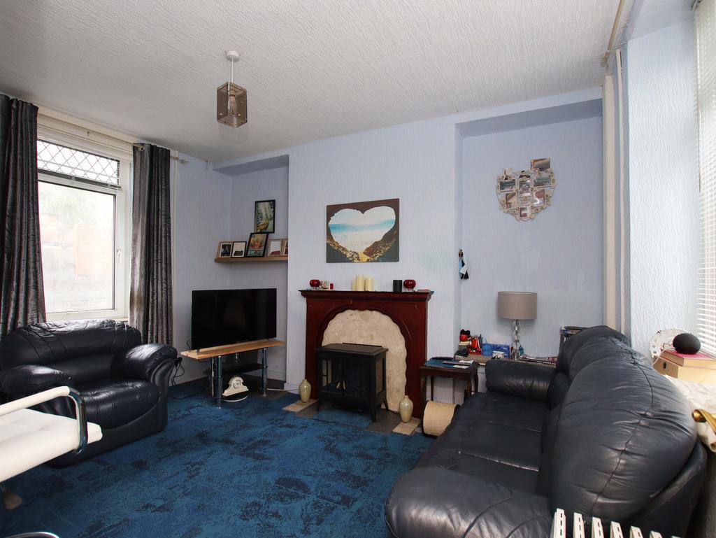 Thomas Street, Clydach Vale, CF40 2AJ 2 bed end of terrace house for sale £79,500