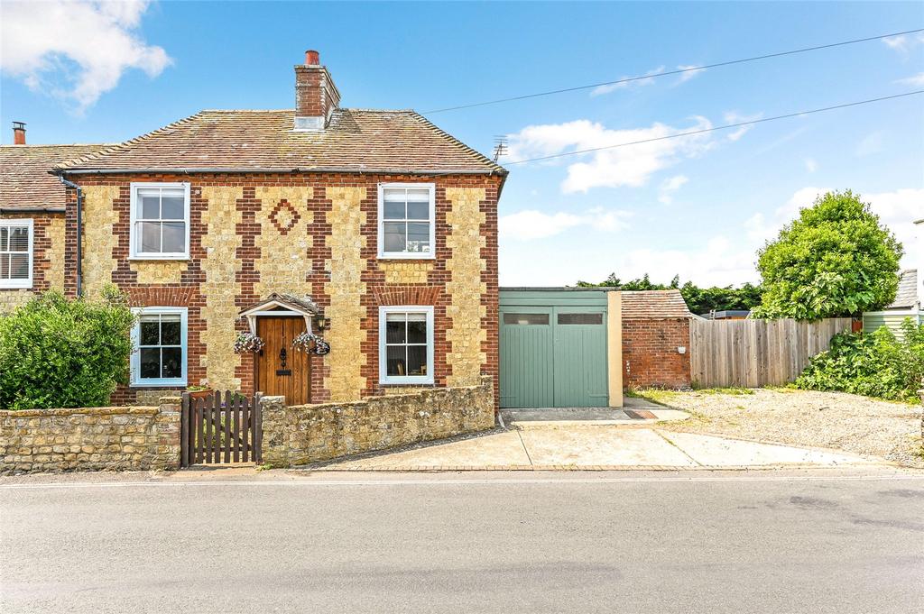 Albion Road, Selsey, Chichester, West Sussex, PO20 3 bed semidetached