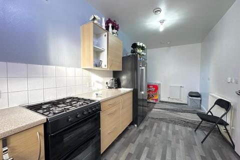 4 bedroom end of terrace house for sale - Fermat Court, Wallis Road, Southall, UB1