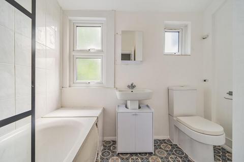 2b Agnew Road, London, SE23 1DJ