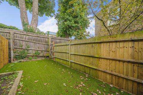2b Agnew Road, London, SE23 1DJ