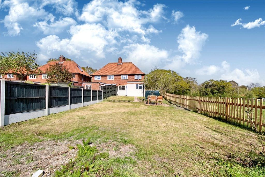 Heath Road, Wenhaston, Halesworth, Suffolk, IP19 3 bed semidetached