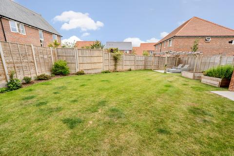 10 Abingworth Crescent, Thakeham, Pulborough, RH20 3GW