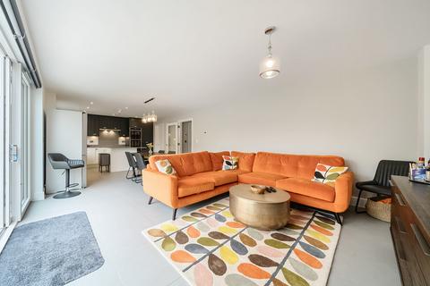 10 Abingworth Crescent, Thakeham, Pulborough, RH20 3GW