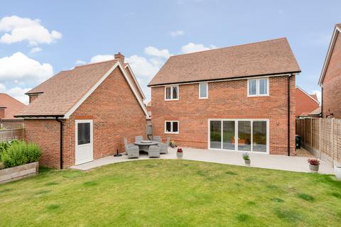 10 Abingworth Crescent, Thakeham, Pulborough, RH20 3GW