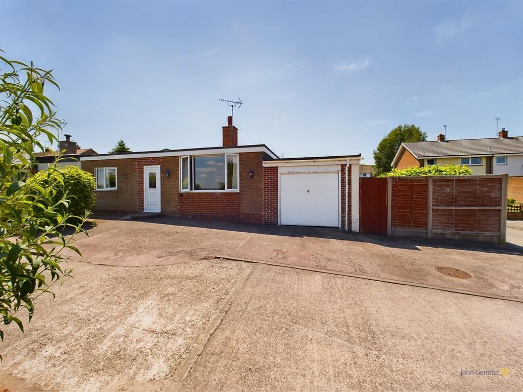 Didcot Drive, Marchington 2 bed terraced bungalow for sale £170,000