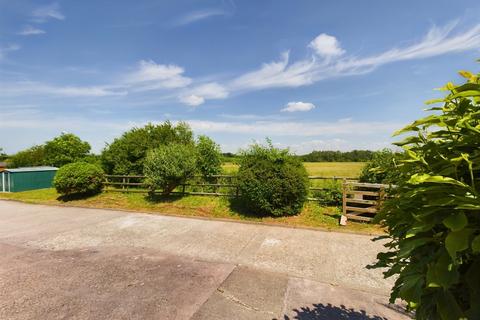 30 Didcot Drive, Marchington, Uttoxeter, ST14 8LT