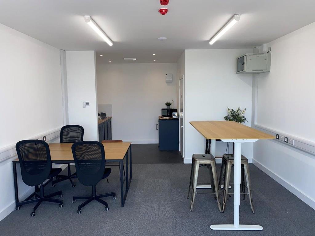 Thetford House Estate, Baston Office to rent £1,000 pcm (£231 pw)